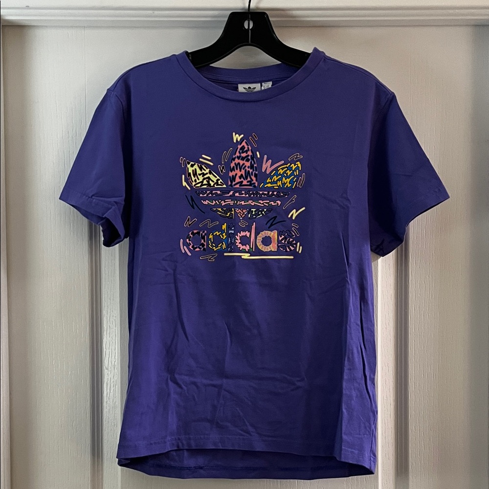Adidas Kids Tee in Purple with Graphic Design